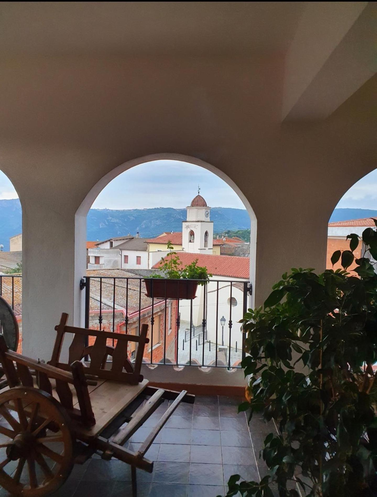 Su Carreri Bed & Breakfast Armungia Eksteriør bilde