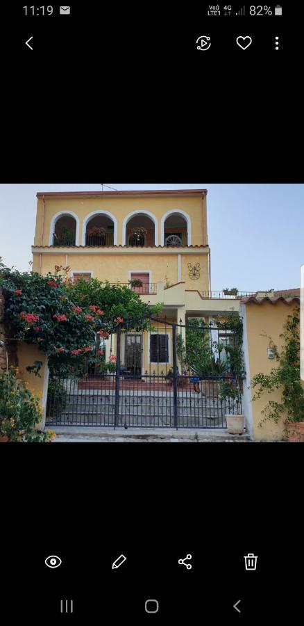 Su Carreri Bed & Breakfast Armungia Eksteriør bilde